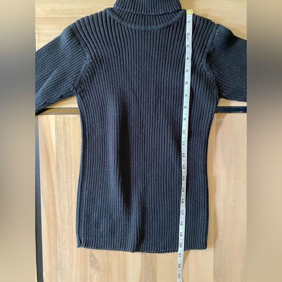 Jaime Scott black turtle neck - Picture 4 of 5